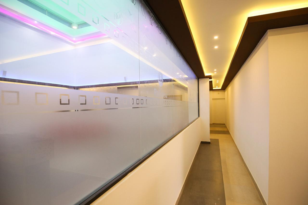 ホテル Oyo 10152 Rail View Residency アーラップーザ県 エクステリア 写真